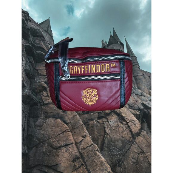 Gryffindor Fanny Pack Waist Bag Harry Potter Danielle Nicole Universal Studios - Picture 1 of 5
